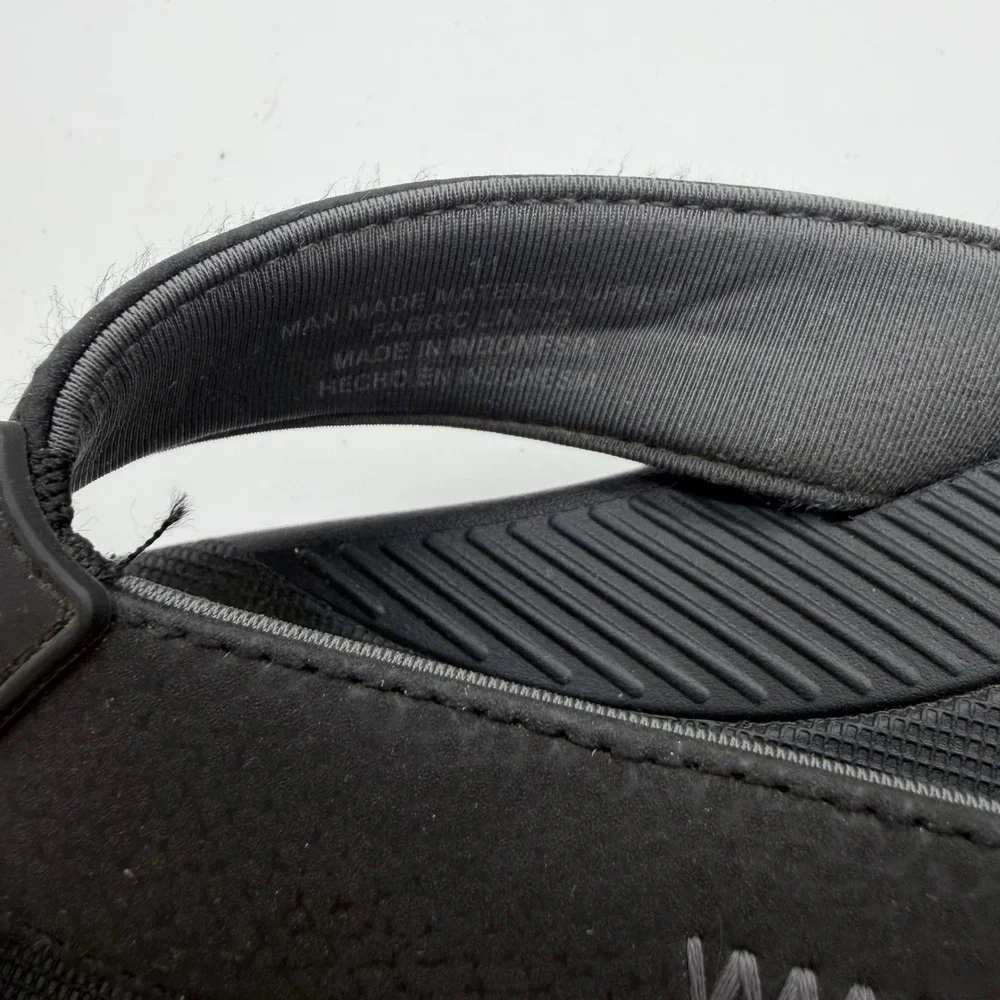 Flojos Mens Black Flip Flop Sandals Wide Strap Textured Footbed Size 11 3068